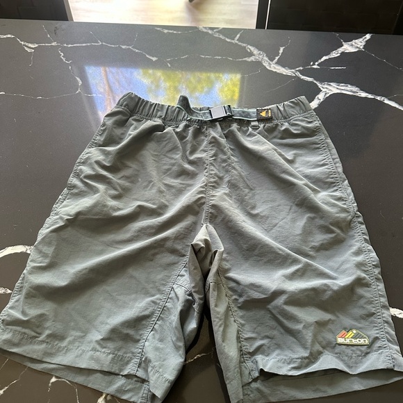 Burton - Picture 1 of 2